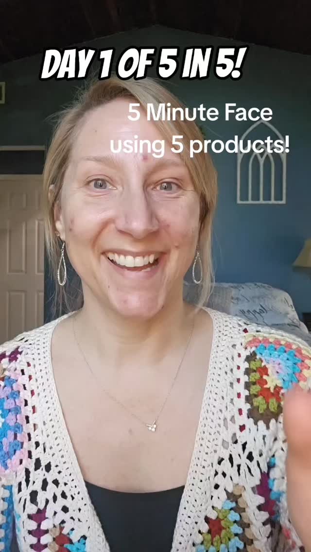 5 minutes. 5 products. DONE 💁‍♀️

This is my go-to when I need to look alive but don’t have time for a full routine 😅

Today’s lineup: ✨ CCTM for an easy base
✨ Quick eyes + lashes
✨ And the real MVP… LipSense Cream
I used it on my lips AND cheeks for that pulled-together look in seconds 🙌

Shade: Bella Satin 🤎
✔️ Creamy + blendable
✔️ Multi-use magic
✔️ Sets to be smudge-resistant

Because let’s be real… we don’t have time for touch-ups all day 😜

If you want my exact product list or help building your own 5-minute face, comment “5 IN 5” or message me 💄

#5MinuteFace #BusyWomanBeauty #MakeupSimplified #LipSenseCream #MomLifeMakeup QuickMakeupRoutine EffortlessBeauty Senegence