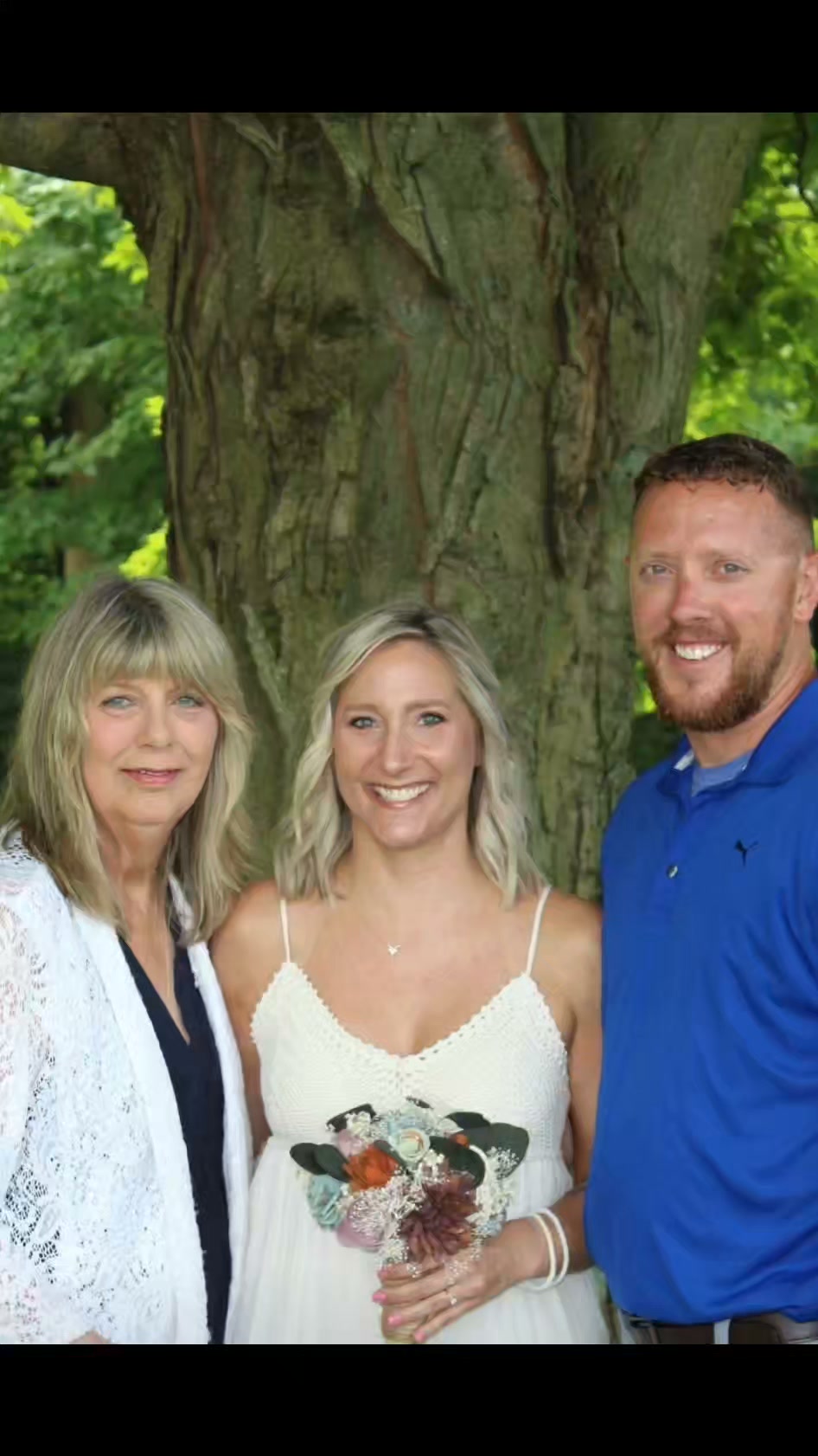 Happy Birthday to the Queen and the one who inspires me every day!  So thankful and blessed that you are here with me!  Happy birthday momma!  Love you 😍! Dee Helton